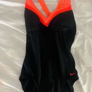 Basically new Women’s Nike one piece black swimsuit. Size 6